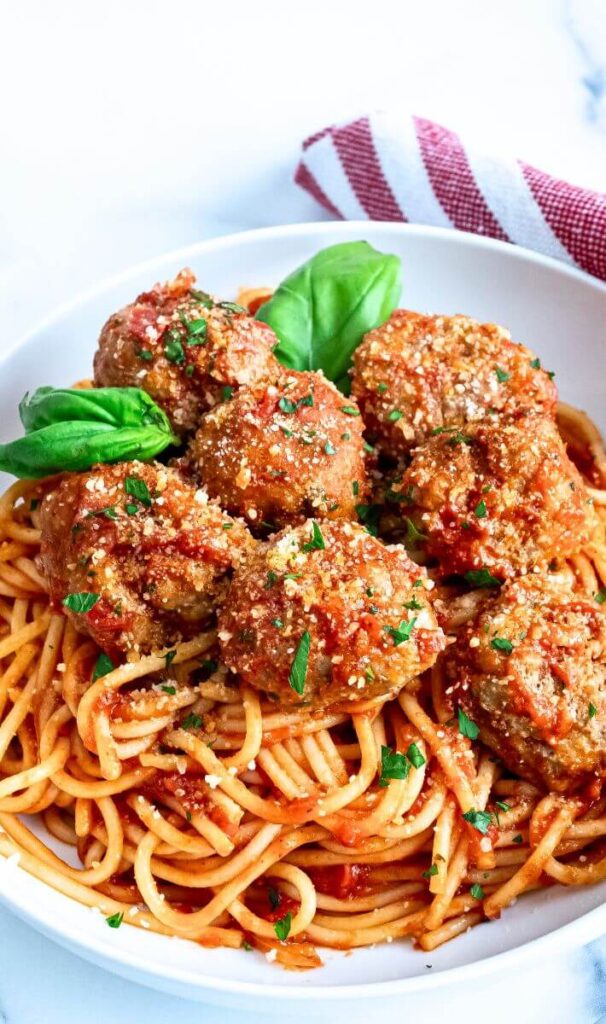 Best Spaghetti and Meatballs Recipe - Yummy and fully