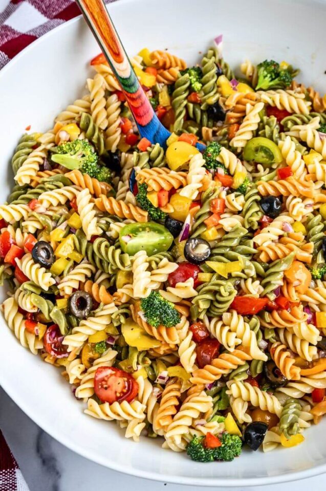 Quick and Easy Pasta Salad - Yummy and fully