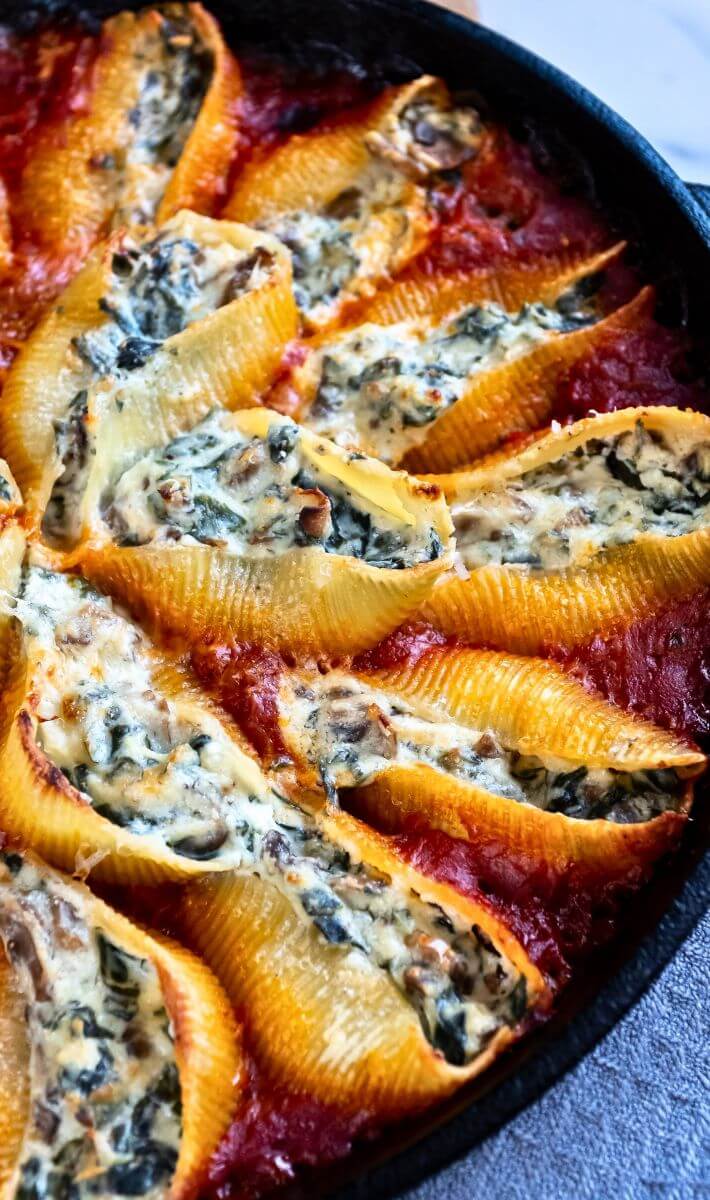 Spinach ricotta stuffed shells 