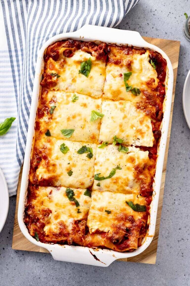 The Best Homemade Lasagna Recipe - Yummy and fully