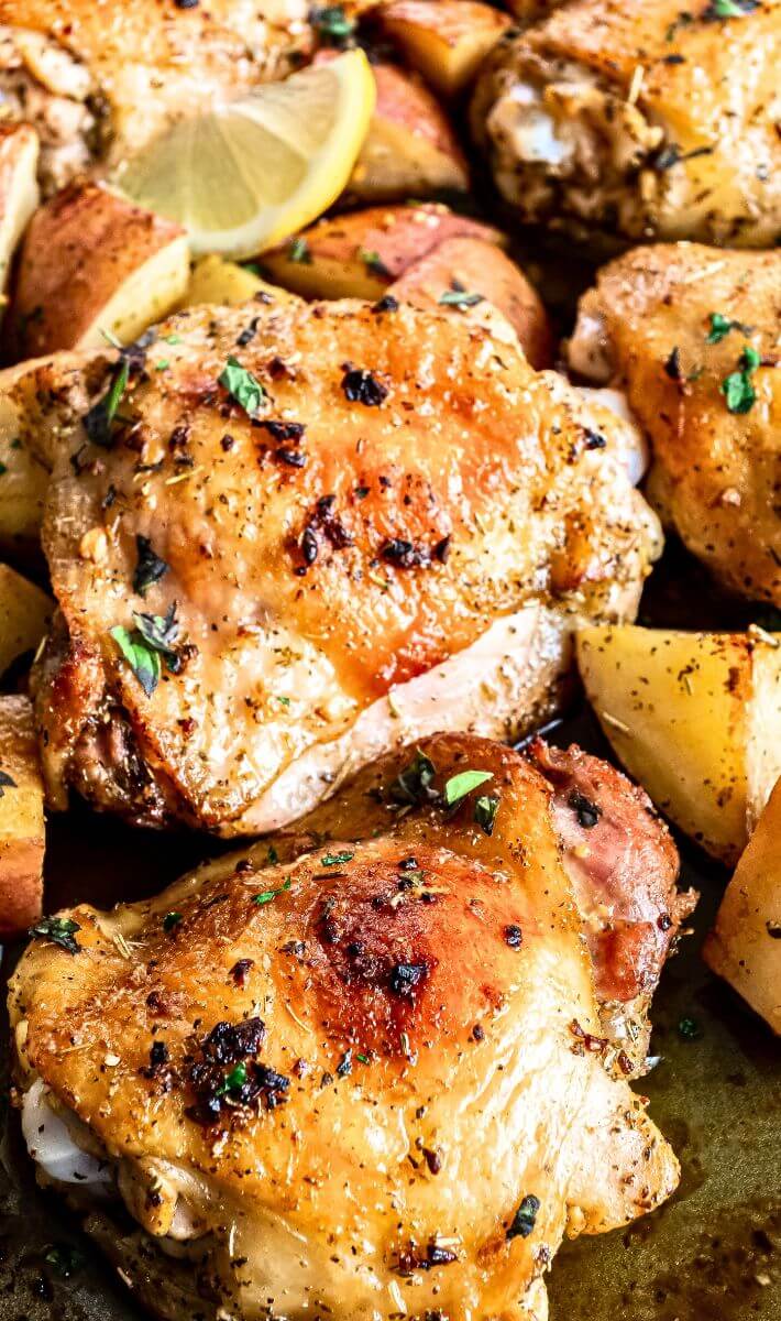 Easy Greek Chicken and Potatoes – Yummy and fully