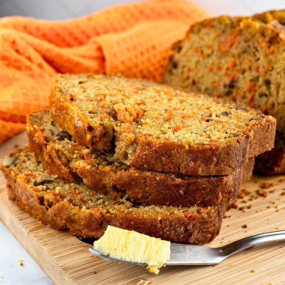 The BEST Carrot Bread - Yummy and fully