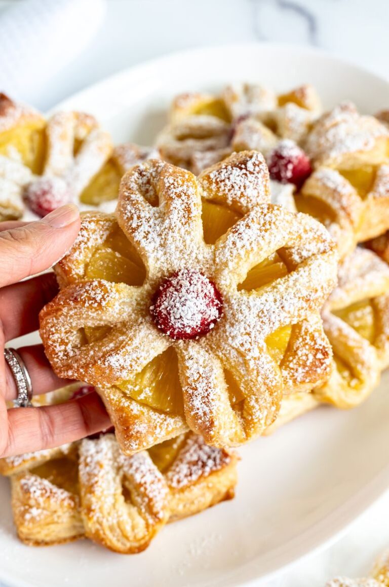 Quick 5-Ingredient Pineapple Puff Pastries - Yummy and fully