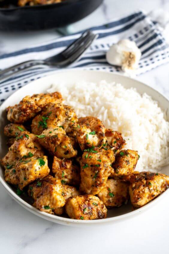 15-Minute Garlic Butter Chicken Bites: Easy One-Pan Recipe